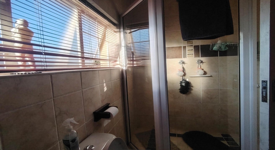 3 Bedroom Property for Sale in Langenhovenpark Free State